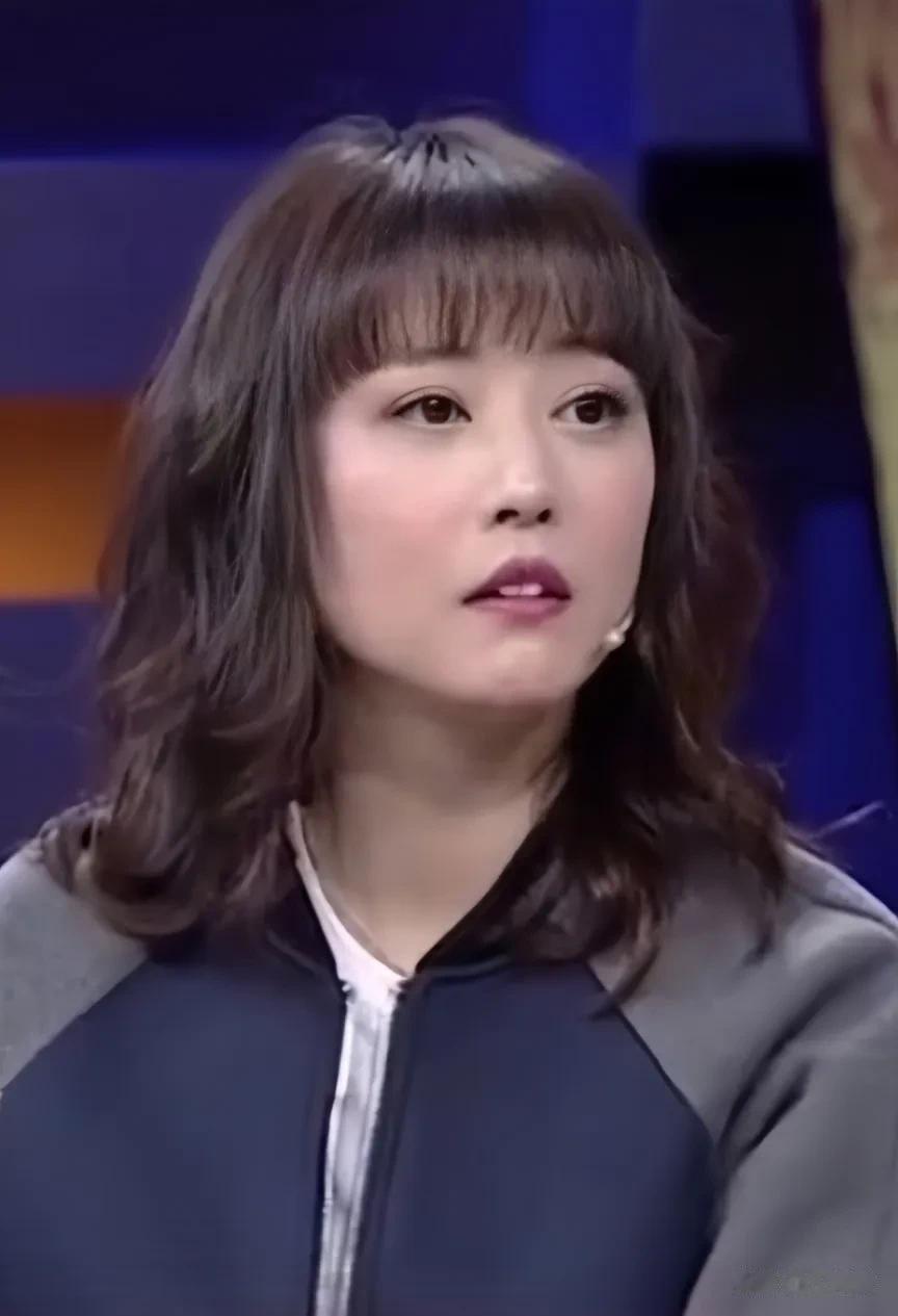 周海媚已经离开6天了，但是她后半生的悲剧，值得每一个人深思:

大概20年前，周