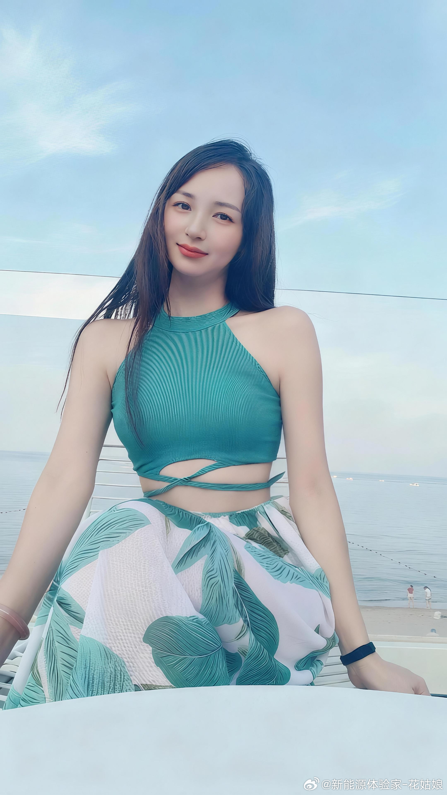 单日狂减1400亿融资盘市场快速回调，带杠杆的融资账户触发平仓线，被动集中减仓，