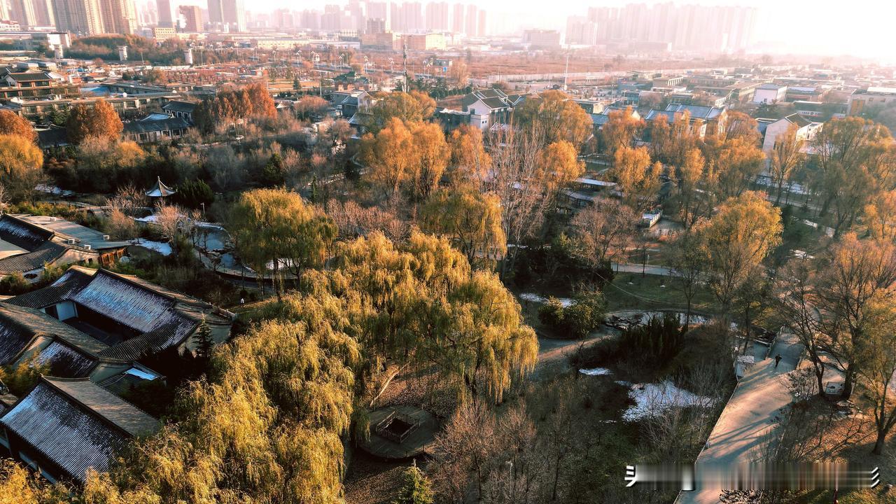 甘肃省现代摄影家学会《安宁站赋》
 夫安宁者，金城之西翼，河湟之要冲也。连山如黛