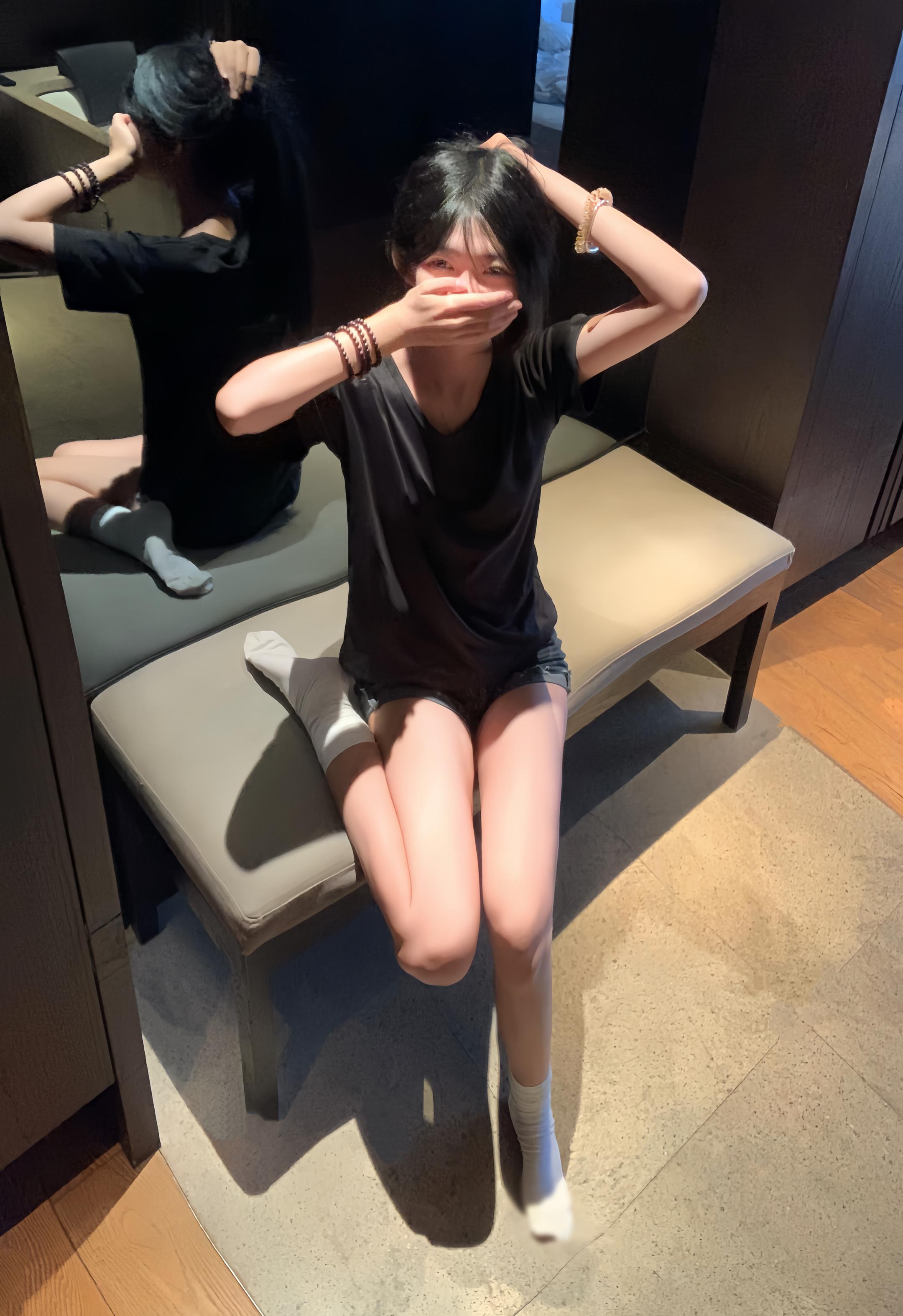 我一直在找一个跟你很像的人 到最后发现我最像你