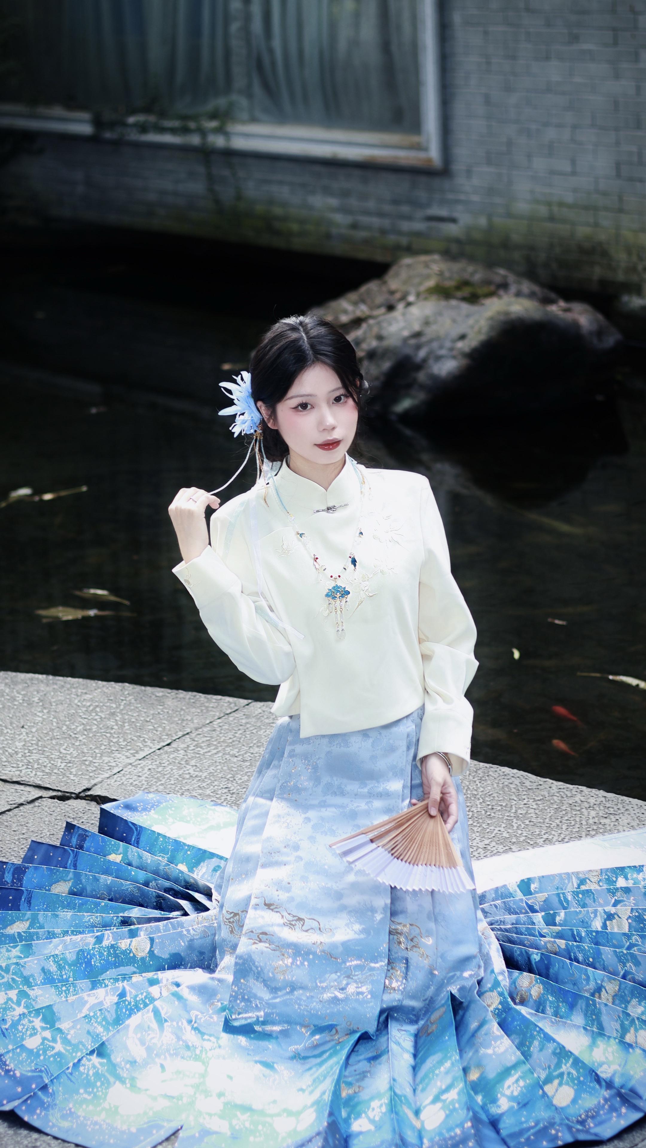 我才不要什么恨海情天 我要前途如日中天。