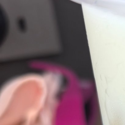就算全世界都和你说，你要天天开心，你要好好长大你不要难过，但是我希望你可以做你想