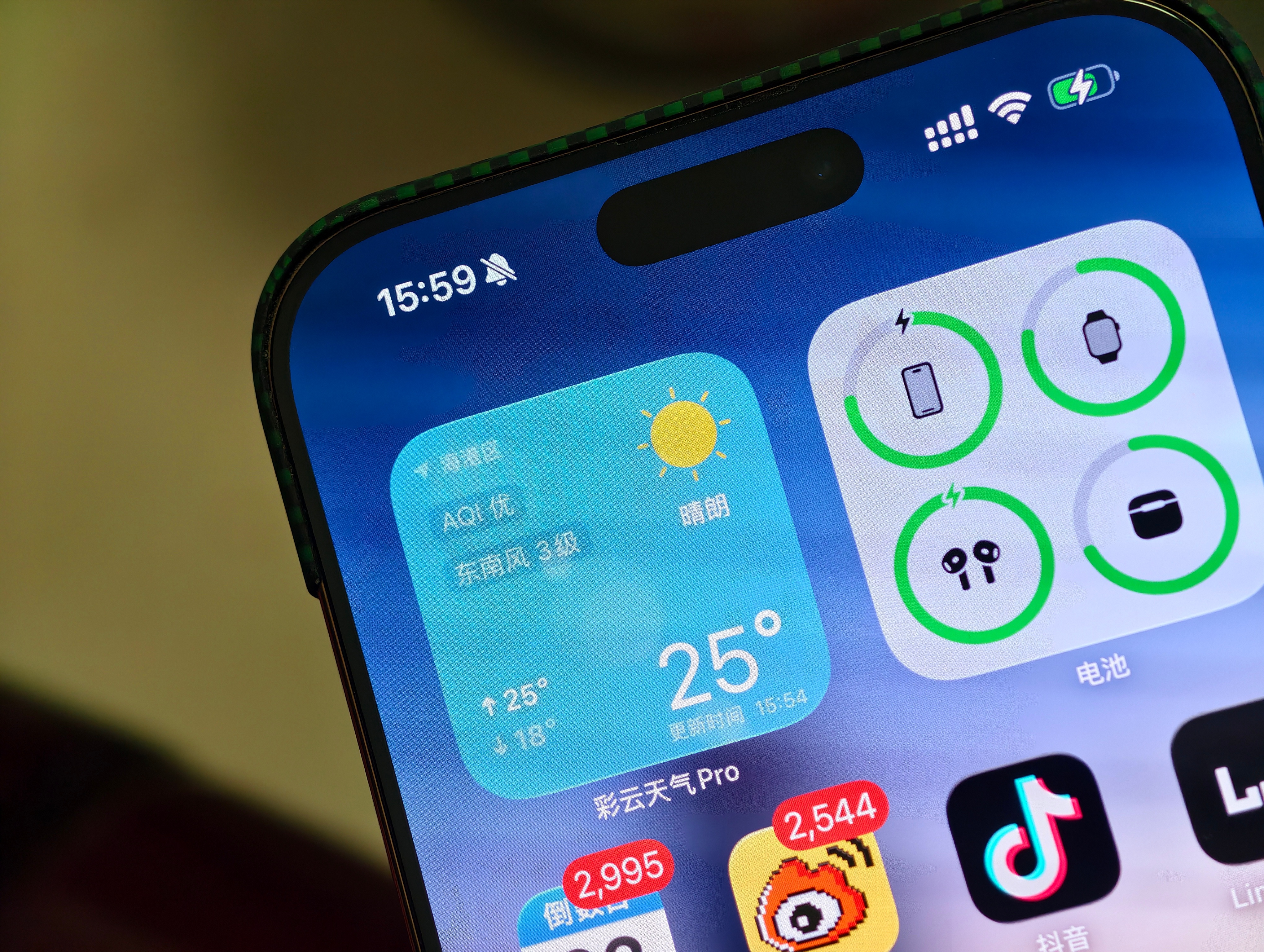 你还会设置手机自定义铃声吗 会，但是已经过了经常换铃声的年纪了。现在我常年都是静