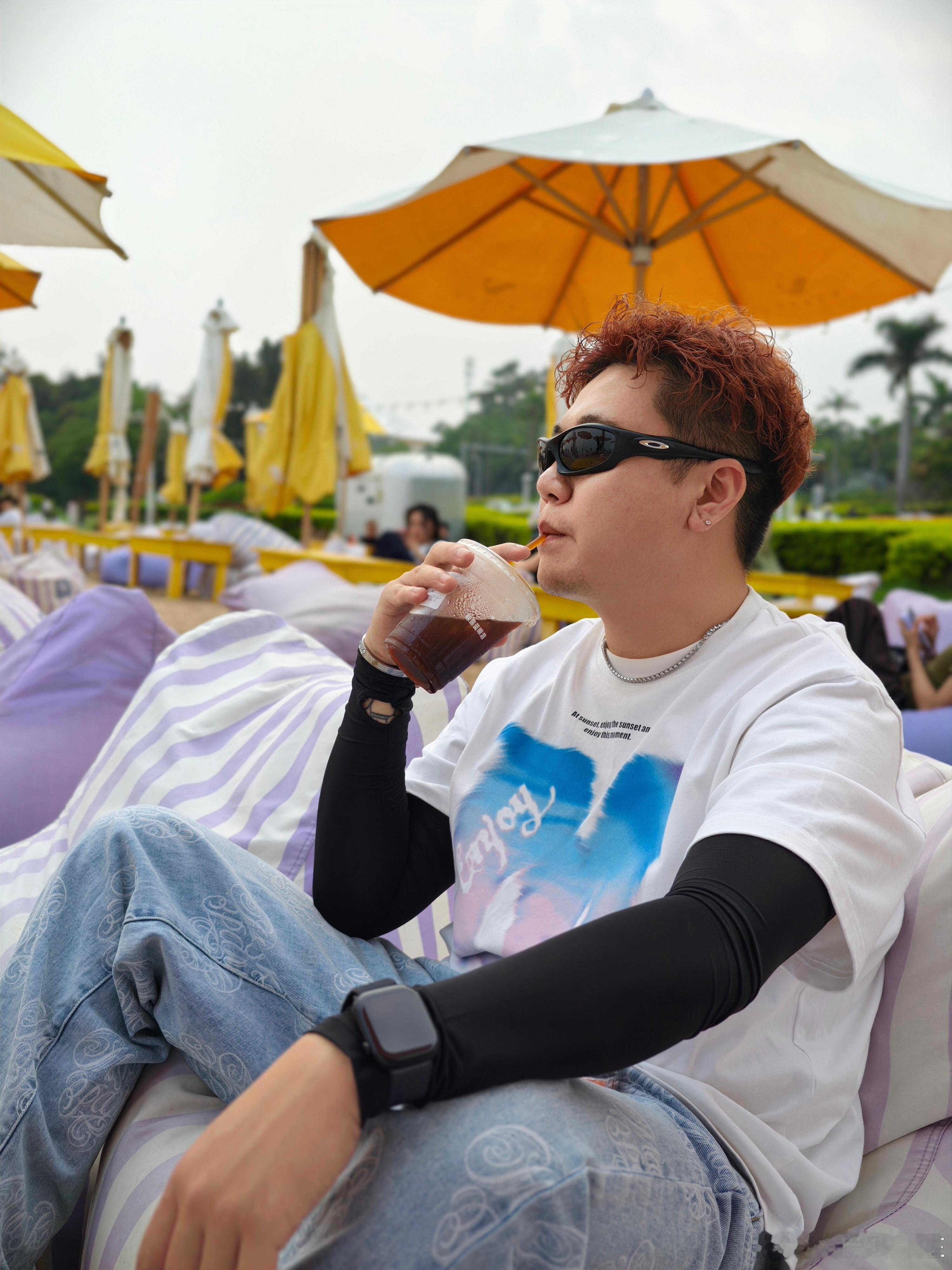 今年尤其累 活动根本接不完吧？你们是吗？百八十个新车发布 一个新车无数个内容根本