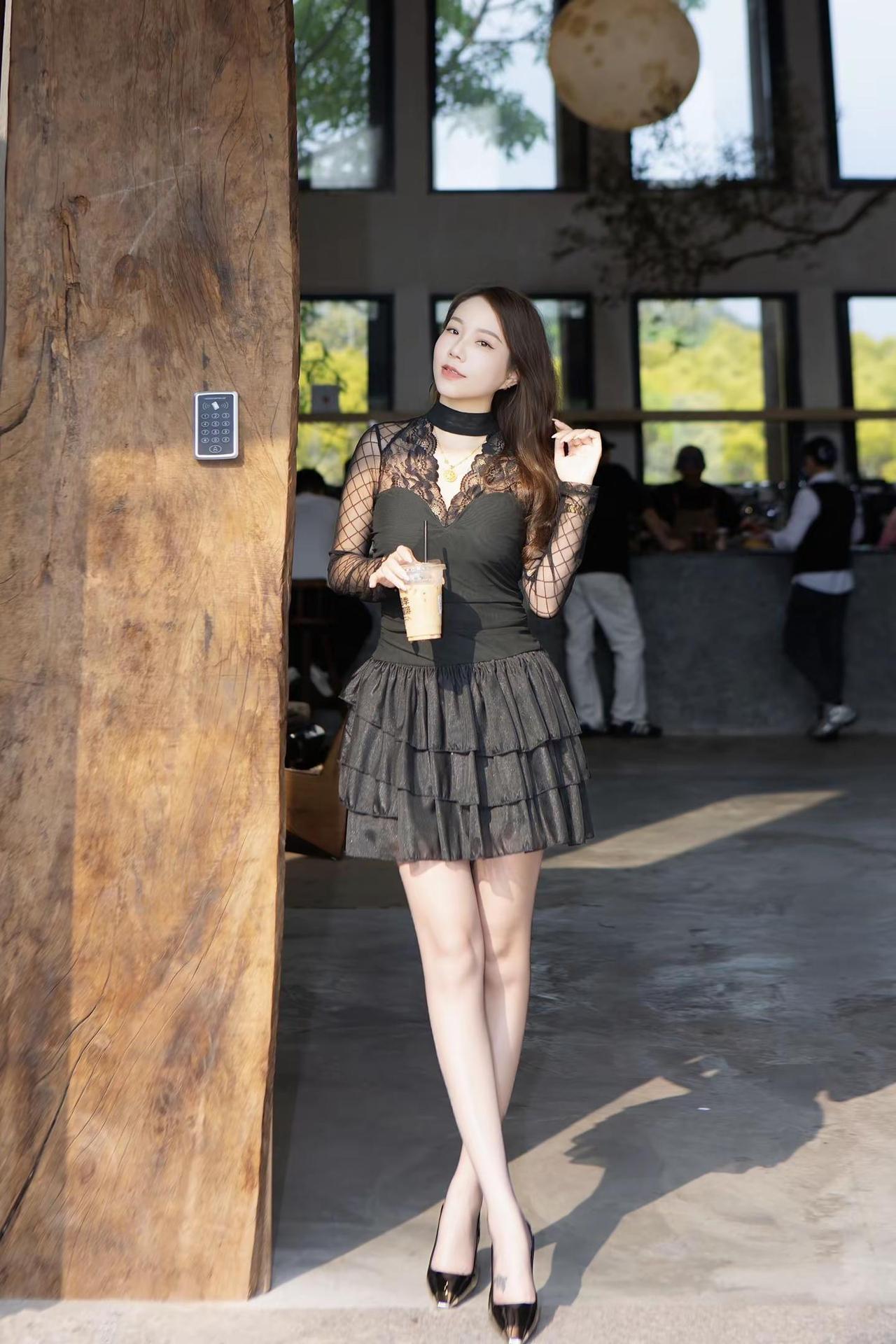 任何消耗你的人和事， 多看一眼都是你的不对。