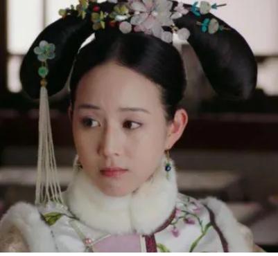 1791年的一个晚上，80岁的乾隆传召77岁的愉妃侍寝，一旁端绿头牌等皇帝翻牌的