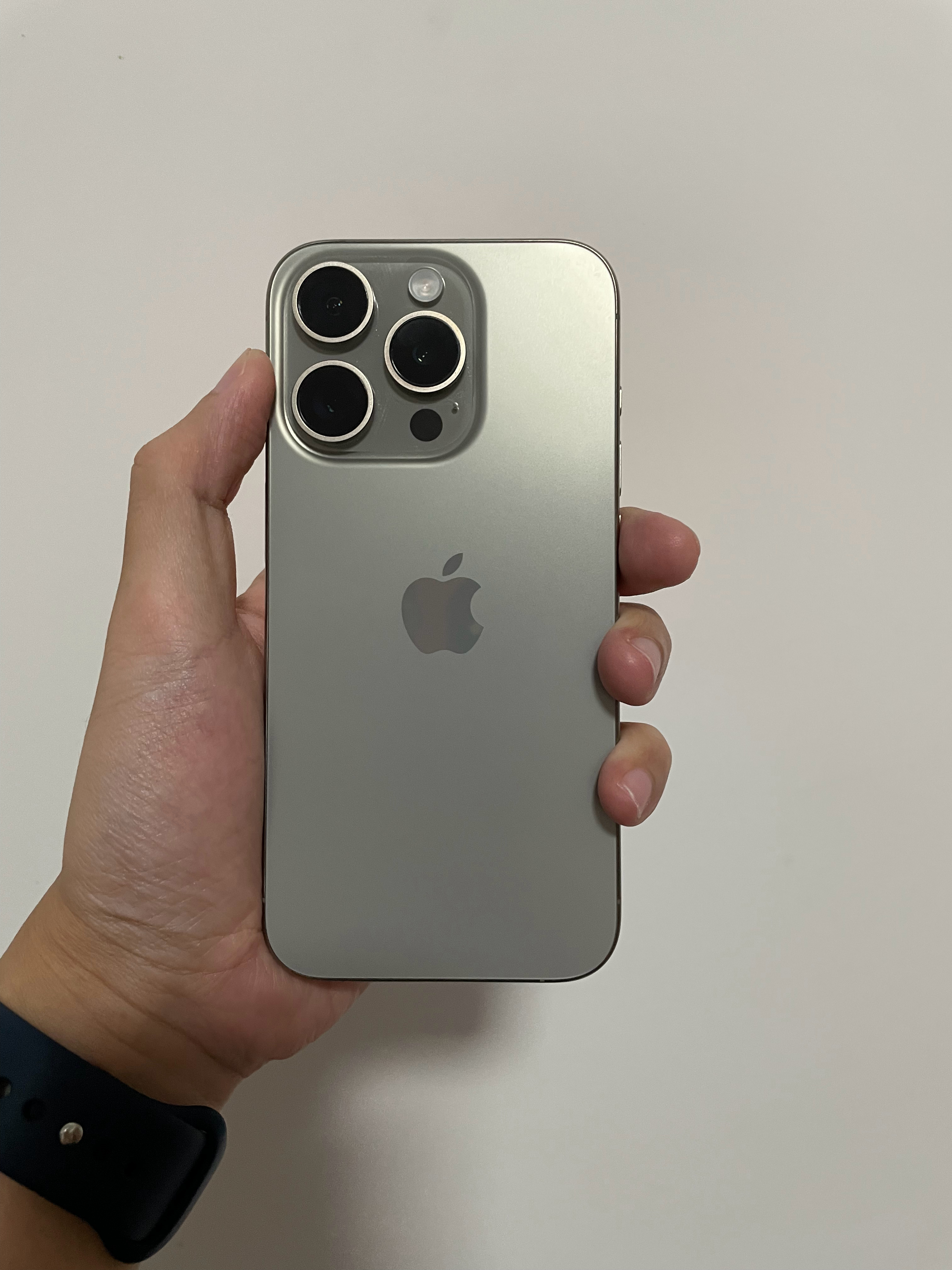 夏天来了，各位iPhone用户做好你的iPhone会随地大小热的准备了吗？[喵喵