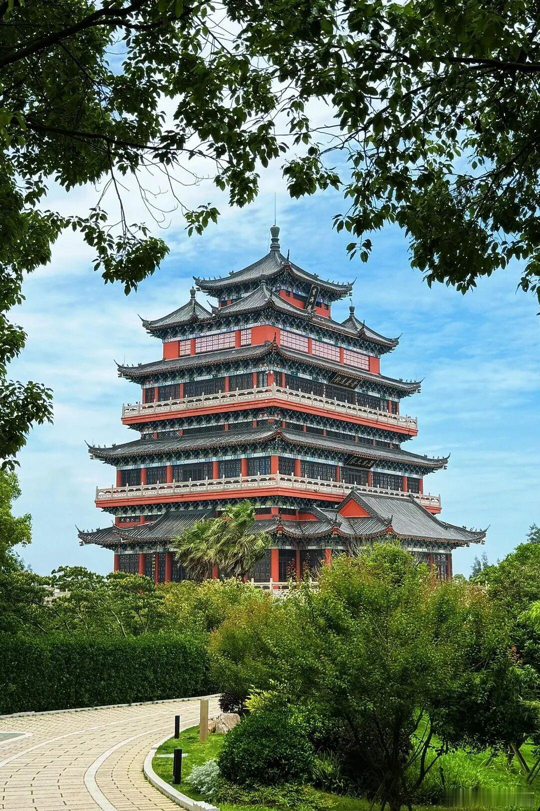 登上望海楼，揽尽千帆碧波的壮阔全景 