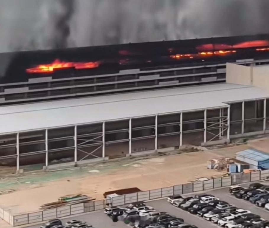 官方通报深圳比亚迪火灾 深圳比亚迪坪山厂区立体车库于今日（4月14日）凌晨突发火