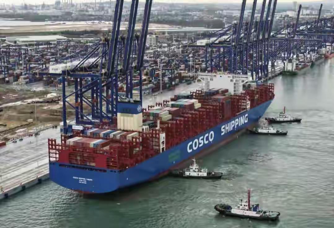 小巴：阿中，借一步说话！
阿中：怎么了，小巴？
小巴：我们不就是收回了巴拿马运河