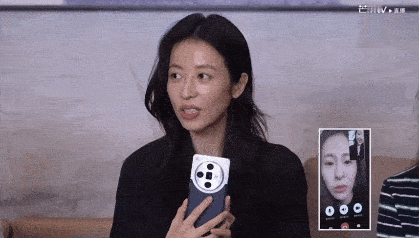 周雨彤在线紧急摇了6个人都没回…然后6个联系人发来11条消息哈哈哈哈哈哈哈哈哈 