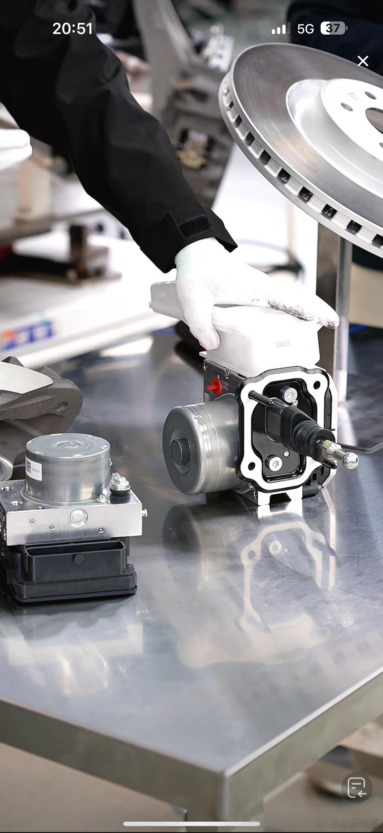 说小米是绿化带战神的，今天的直播给了最好的回应！除了前几天我发的小米转向机构达到