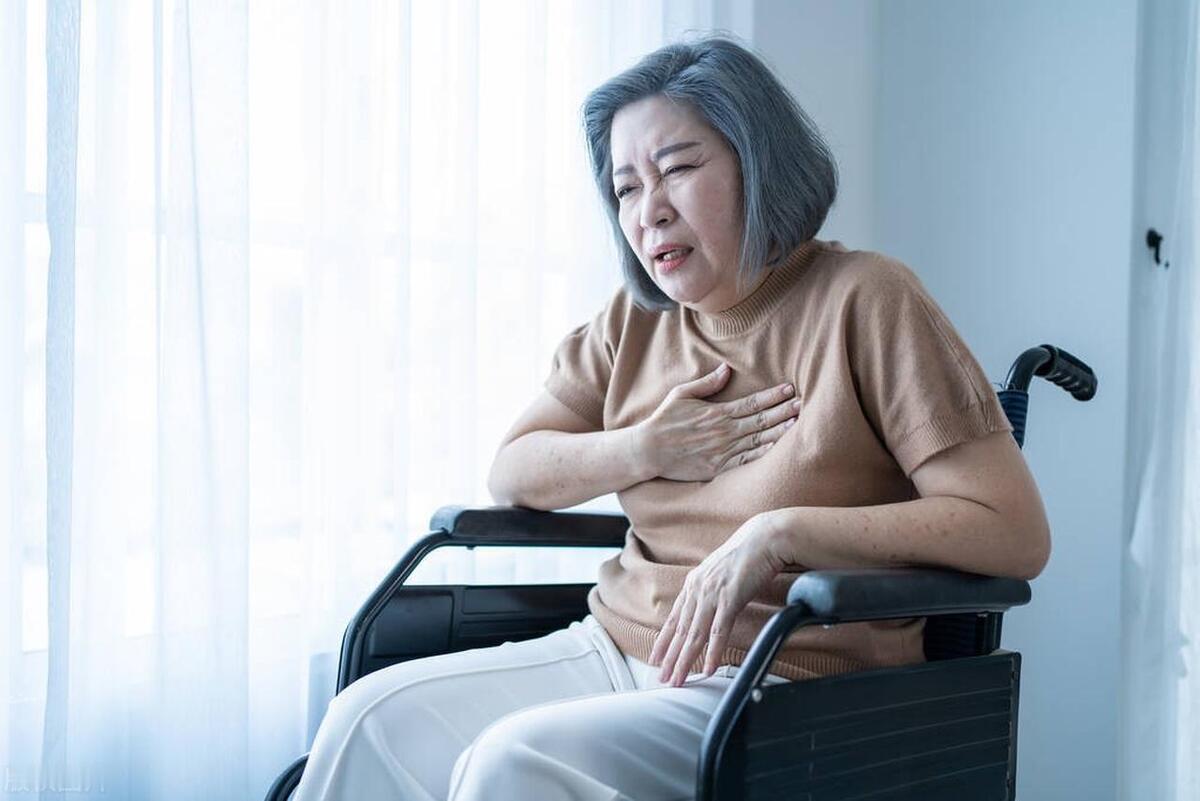 血液“粘不粘稠”，看嘴就知道，这4个信号也不可忽视！

1、呼吸顺畅

有些人在