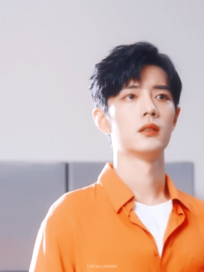 肖战这傲娇的小表情呀，好想亲上去！ 