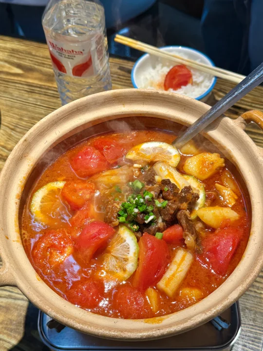 目前长沙最好吃的牛腩煲。。。。。。
