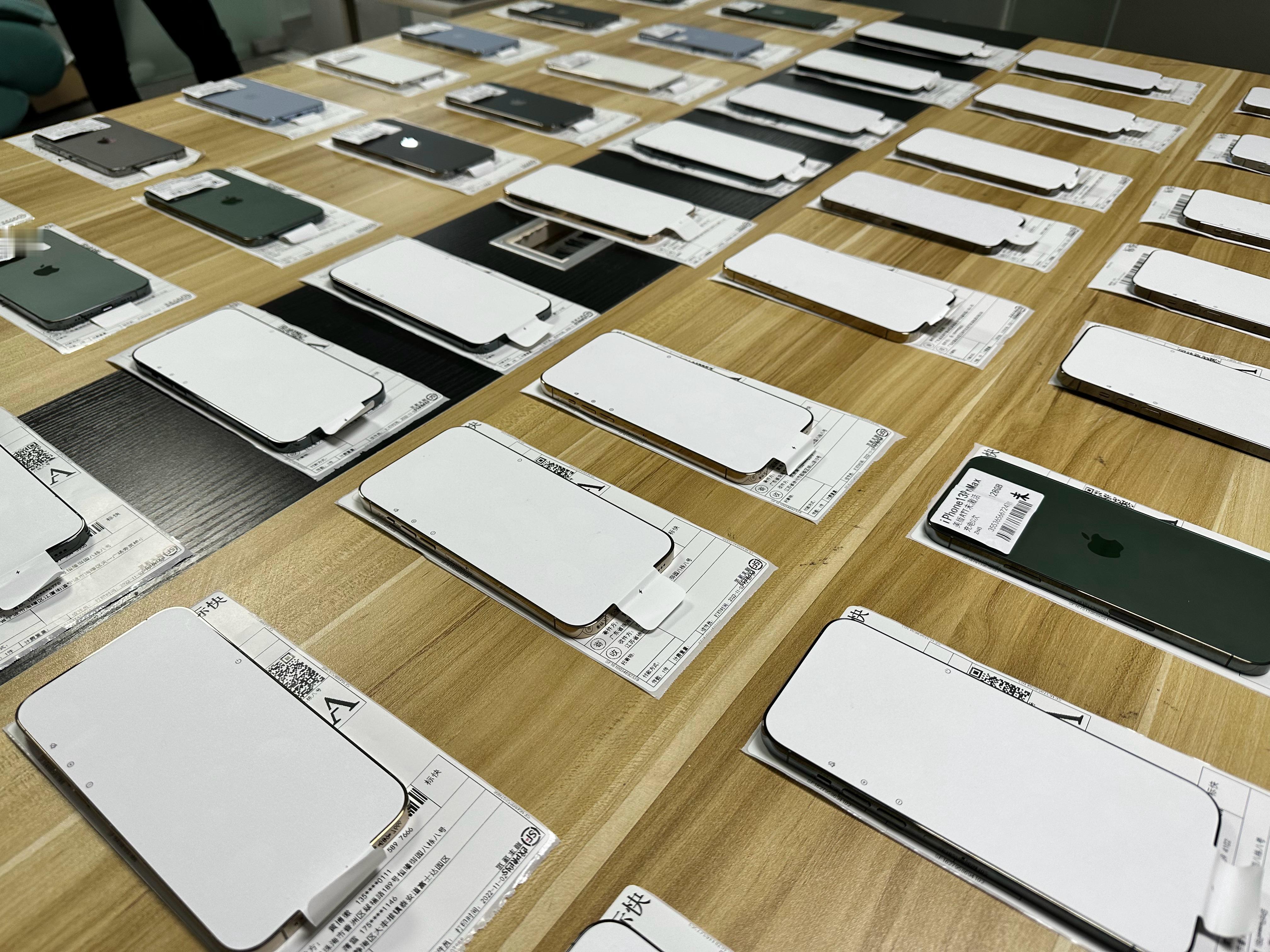 很多人买外版iPhone（美版、欧版、日版、韩版等）图啥？当然是便宜。既然图便宜