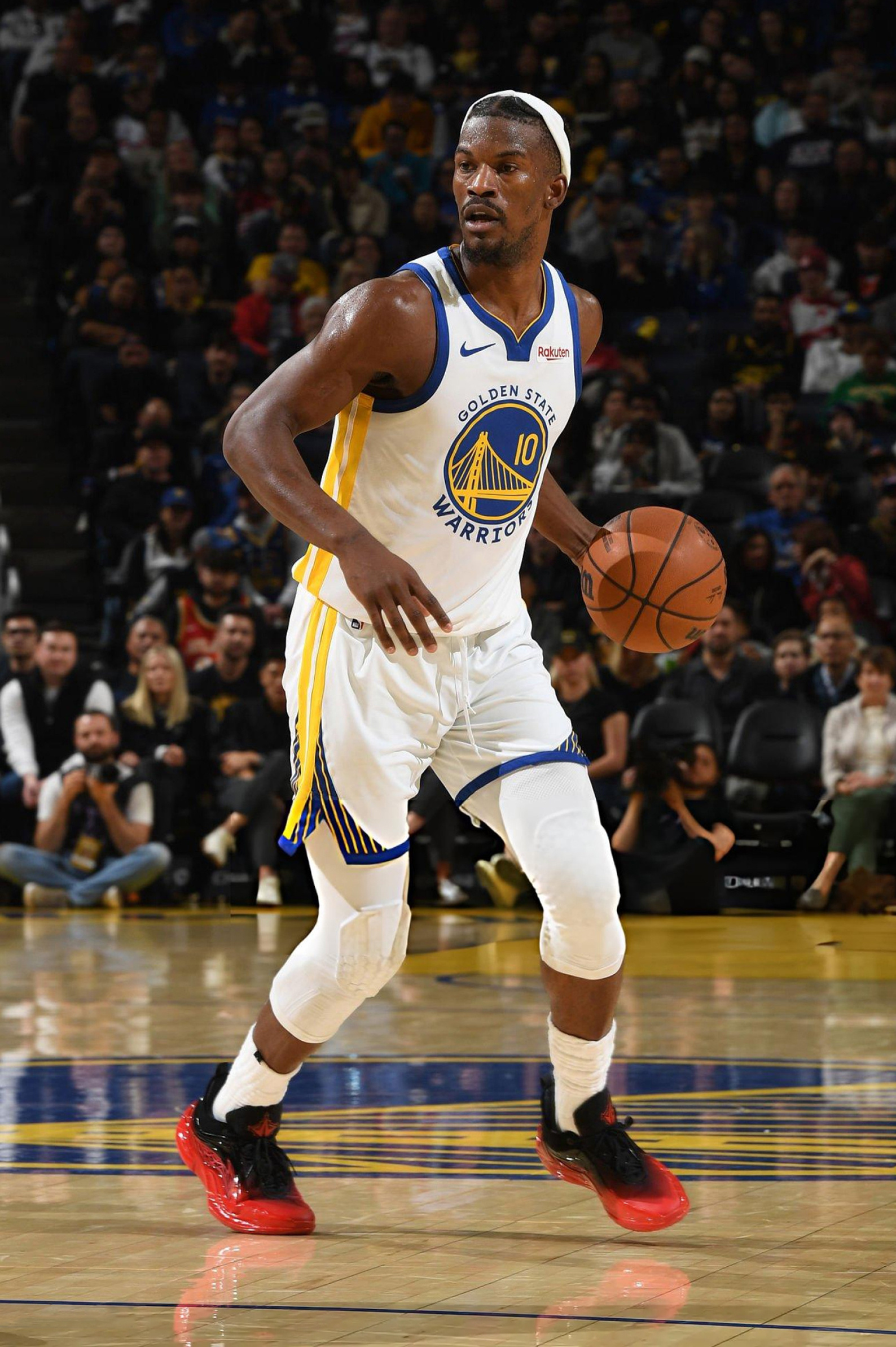 吉米·巴特勒（狼外婆版）· 李宁JB4 地狱男爵登场34分钟 19投10中30分