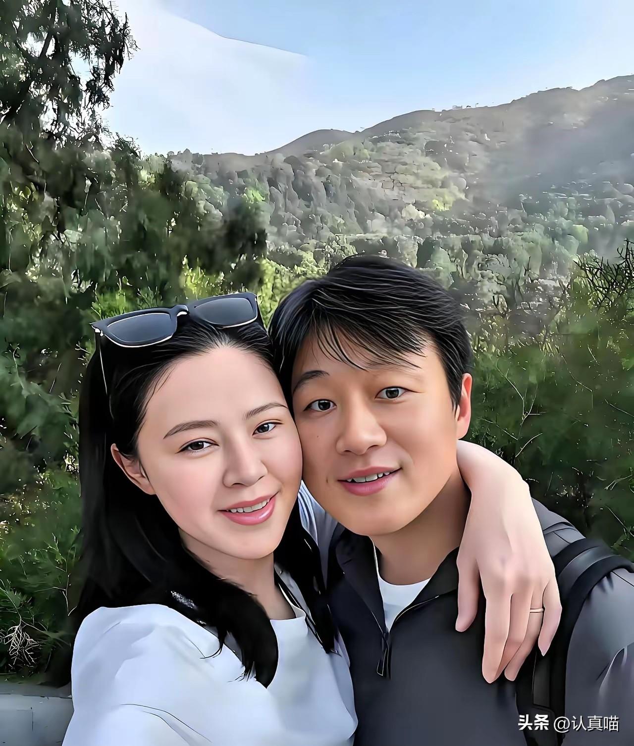 有人问佟大为，中年夫妻还睡在一起吗？他愣了一下，笑着说，何止睡一起。

结婚18