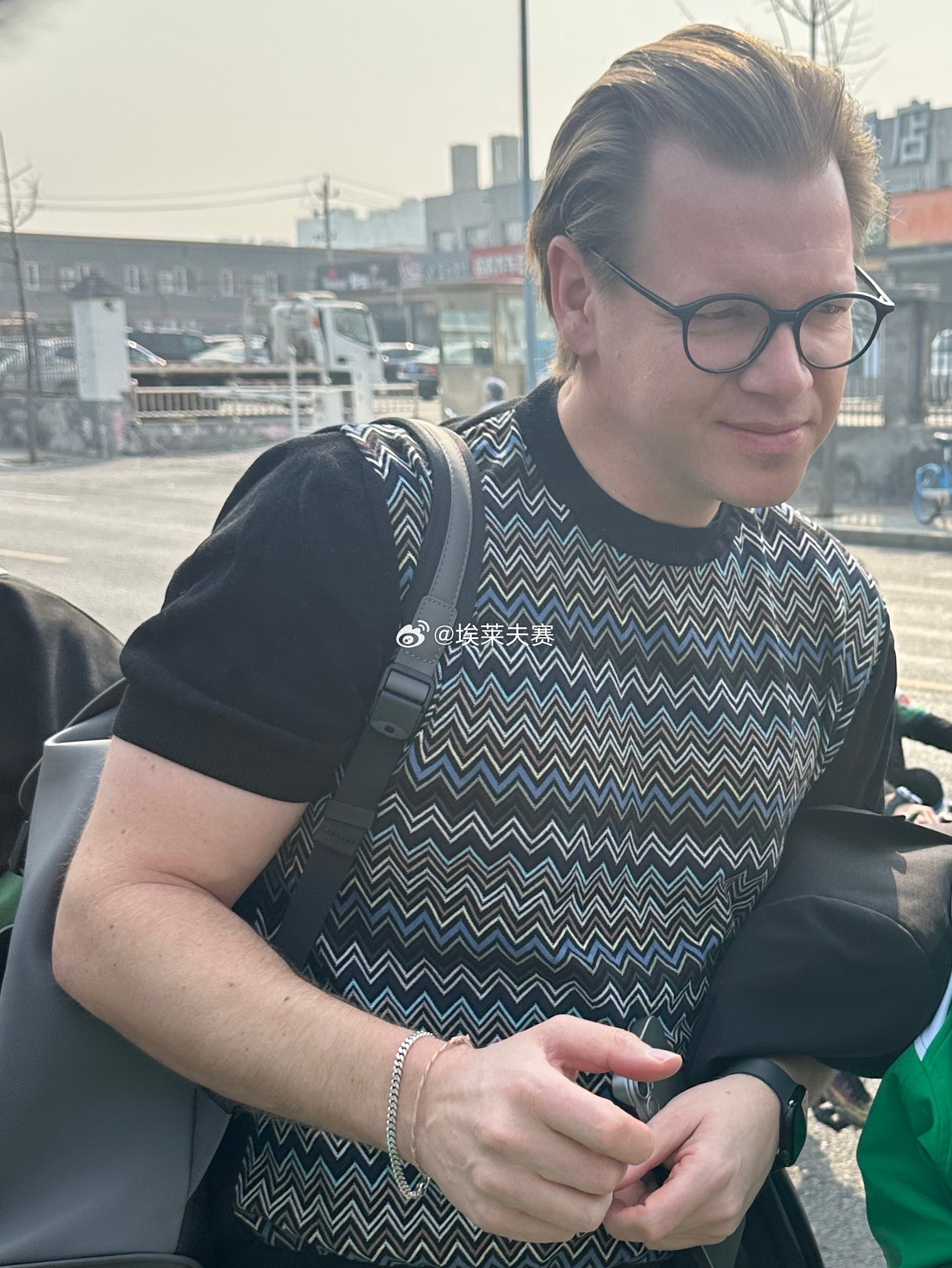 北京国安北京国安 北京国安一线队将于今日重新集结。稍后球队将进行公开训练课。 