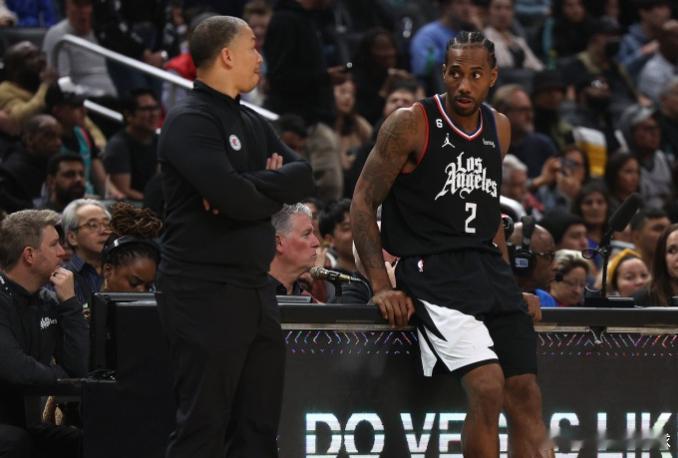 4月18日讯 近日，洛杉矶快船队篮球运营总裁劳伦斯·弗兰克在赛季总结新闻发布会上