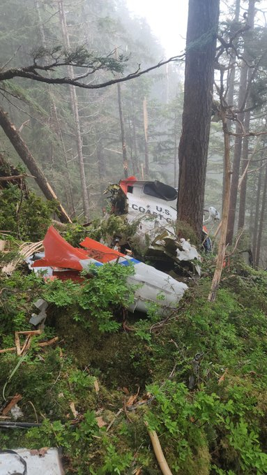 海外新鲜事 美国海岸警卫队发布了有关6月22日在阿拉斯加州锡特卡附近的港口山MH