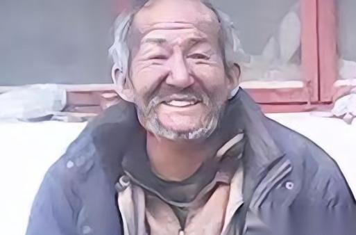 上世纪九十年代，北京街头的一次例行检查，让一个没带暂住证的流浪汉被带进了收容所。