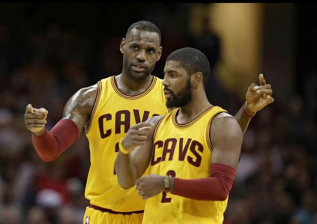 竟然有人用东契奇带欧文进总决赛
来黑詹姆斯
说什么东契奇能带欧文进总决赛
带詹姆