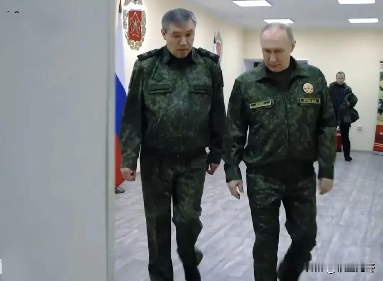 11月20日，普京总统又一次视察了俄罗斯西部集群的一个指挥所，这是自10月26日