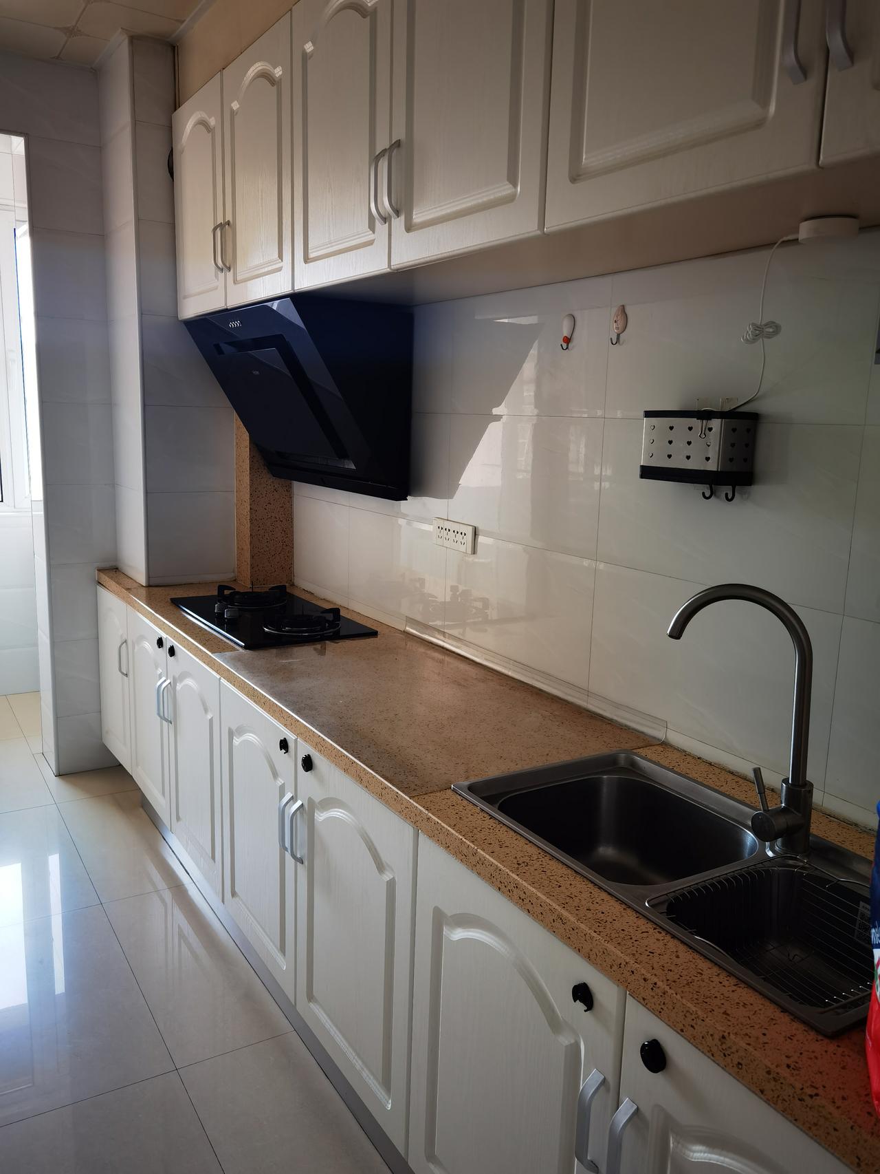 一套房子85万元，而且交通便利，即使是这样的房子也不好出手了。昨天下午，一位年轻