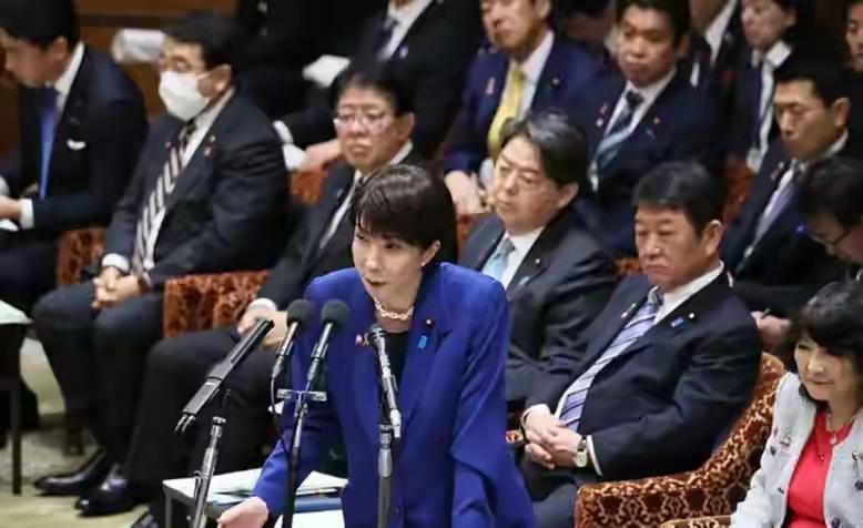 “捅了马蜂窝还喊疼？”高市早苗一句“台海有事即日本有事”蹦出十天，民调反涨到69
