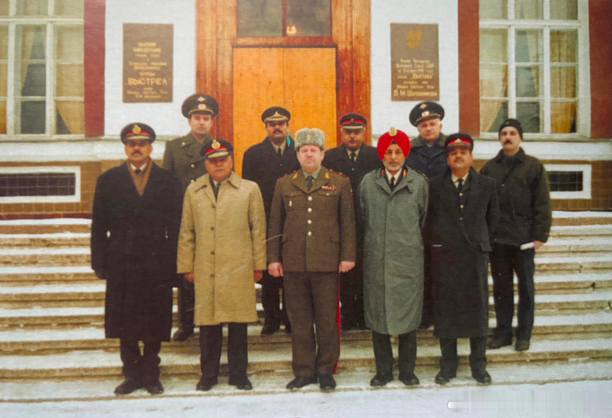 1997年印度军事代表团参观位于Солнечногорске索尔涅奇诺戈尔斯克的