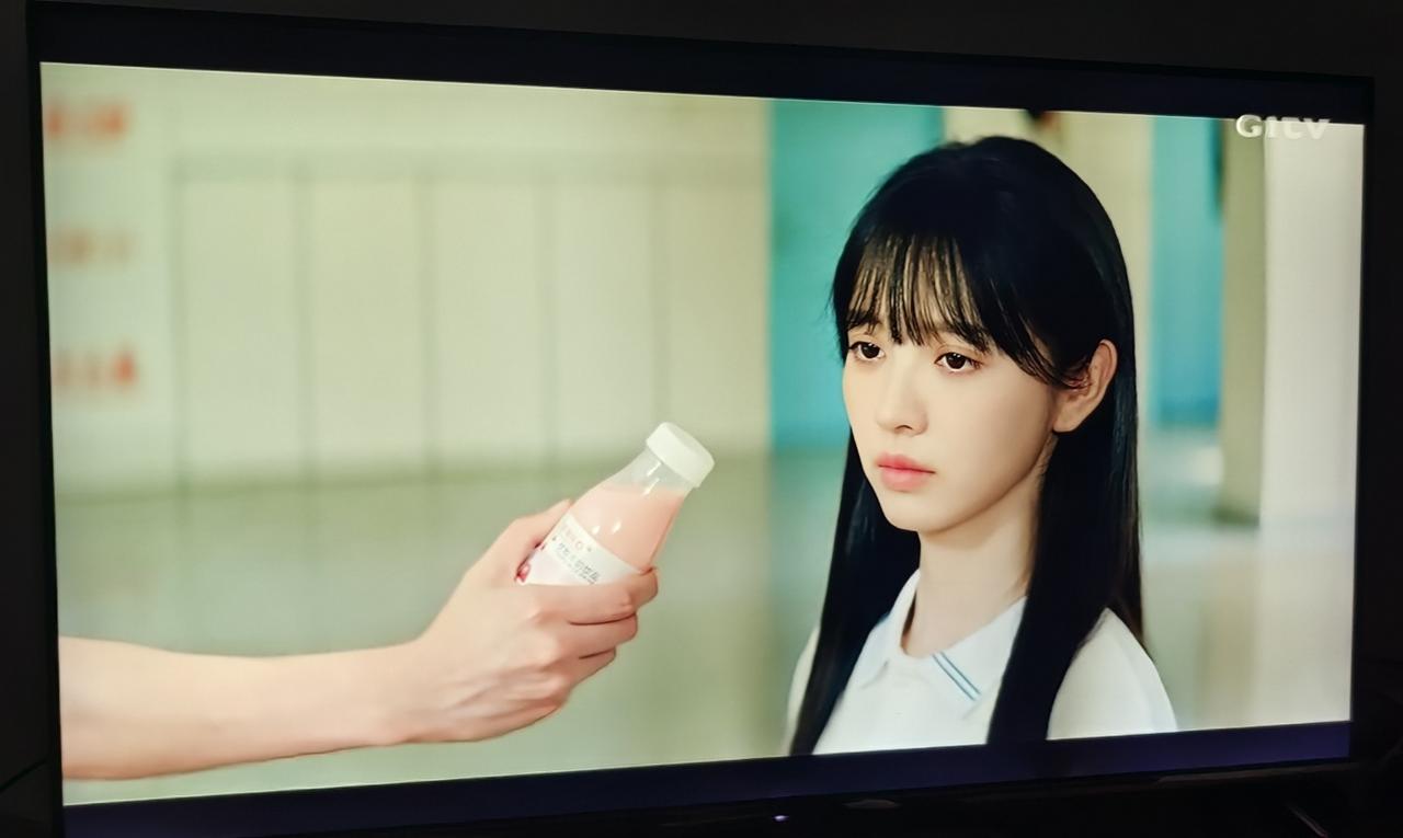 《天才女友》才播三集，就遭遇“文盲式魔改”——看了之后，心情比小田[心]的表情更