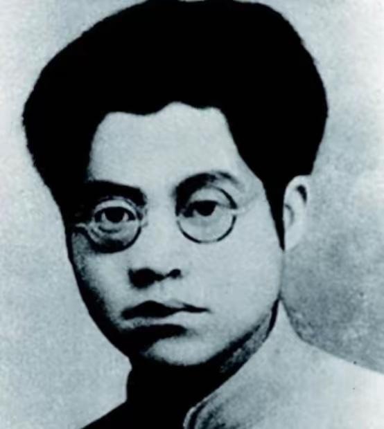 1950年揪心一幕：夏明翰女儿无力缴纳学费险些退学，中央专门安排，帮她完成学业继