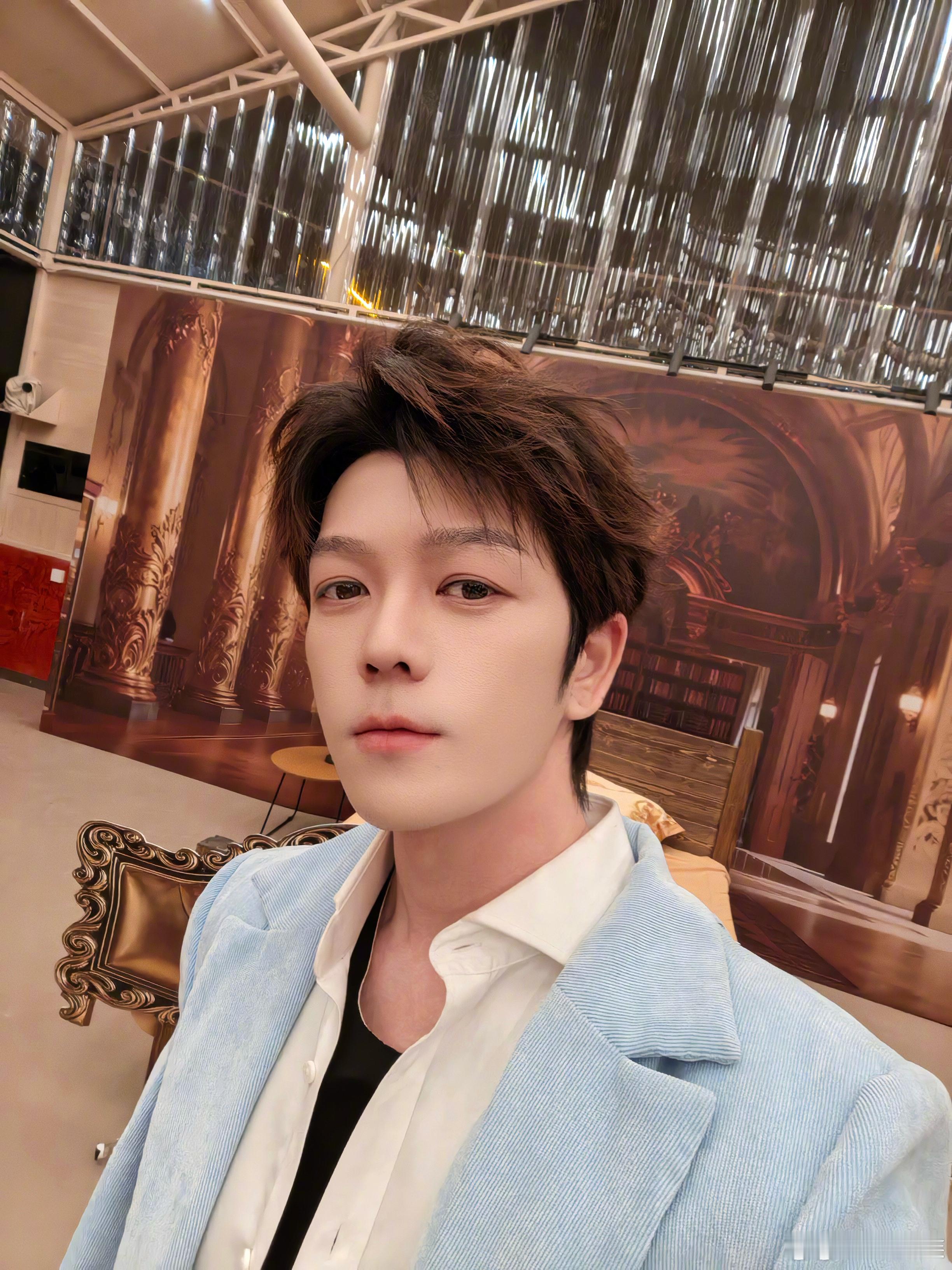 0713不会真去拍短剧了吧 救命！看到消息直接原地蹦迪三分钟！这哥几个可是内娱活