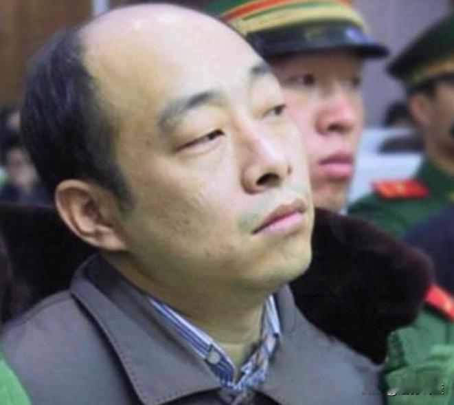 山西“狠人”李满林太嚣张，竟当街活活将人打死，还敢在杨钰莹演唱会上撒野，如此作恶