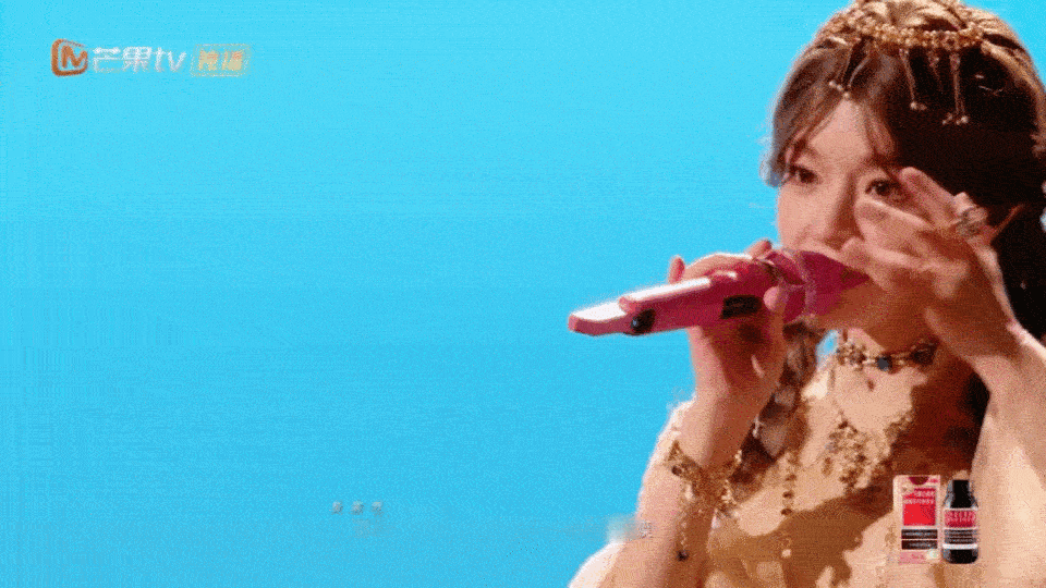 一首歌有两位黄姓女士都好听 黄丽玲和黄霄雲合作了《千年之恋》，唱得超级好，听完感