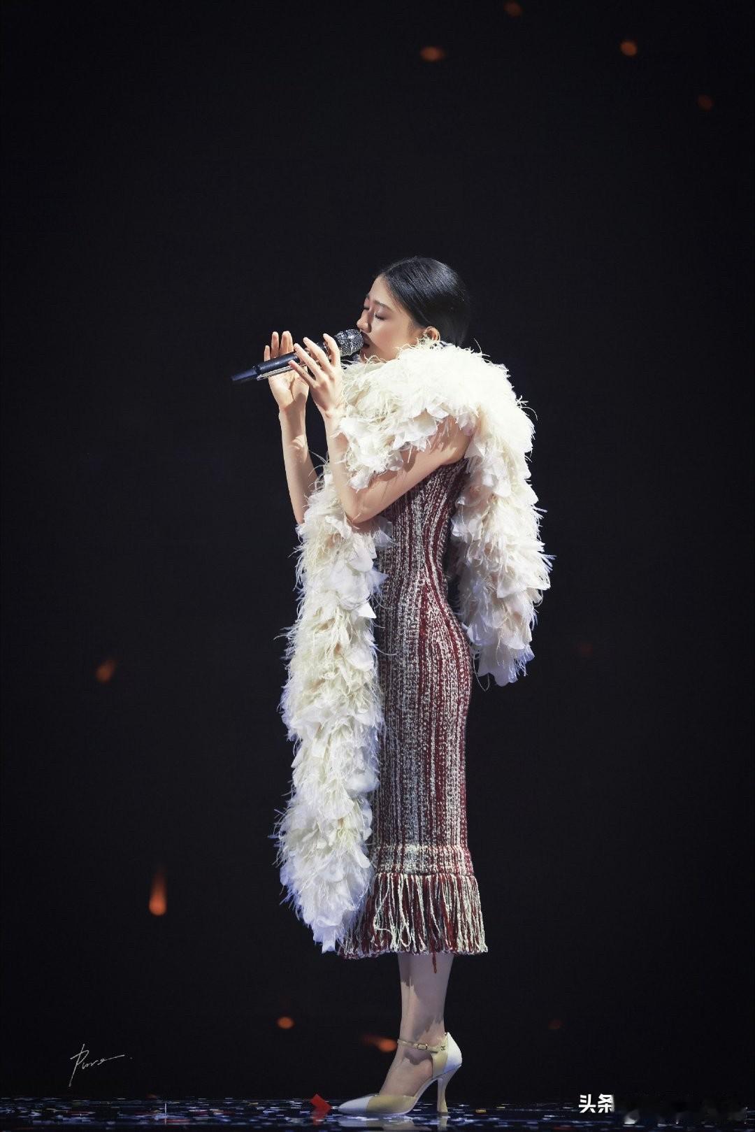 单依纯大连演唱会封神、卸下压力才是完全体！

很多看了昨天演唱会的都说依纯进步了