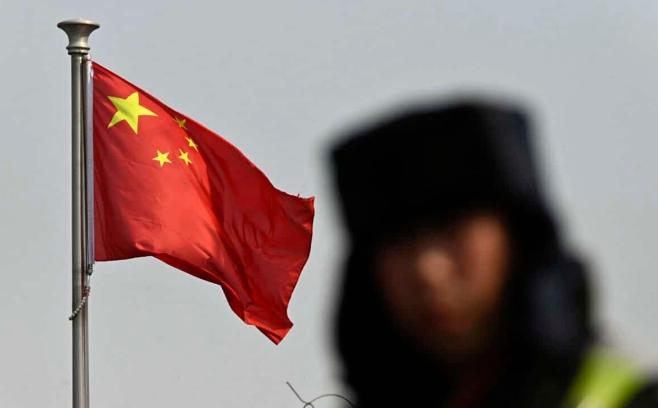 《参考消息》转发了一份美国硅谷的分析报告，报告提出核心判断：中国将在10至20年