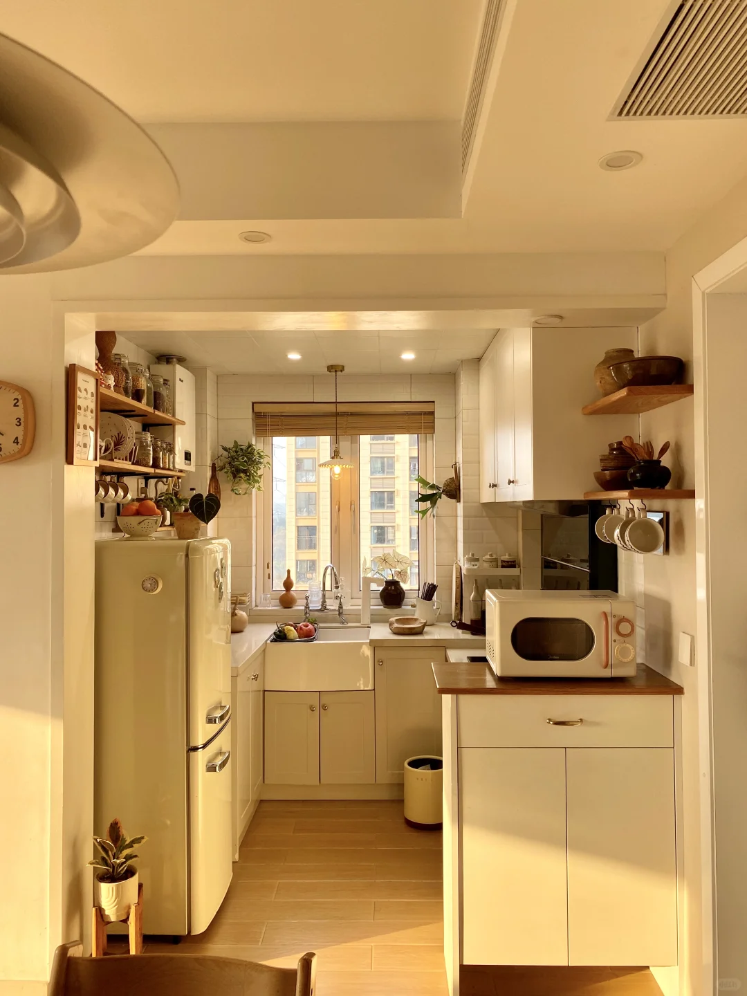 冬日傍晚的厨房有滋有味