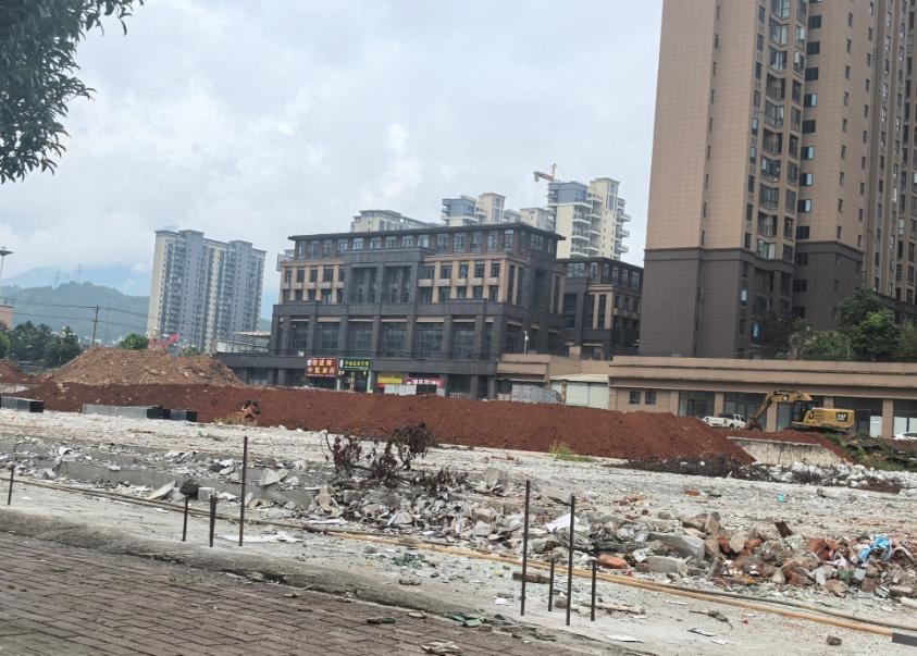 蓝山县政府拖欠23年35亩招商土地拒不交付，企业维权涉案地块反被抢拍，行政干预架
