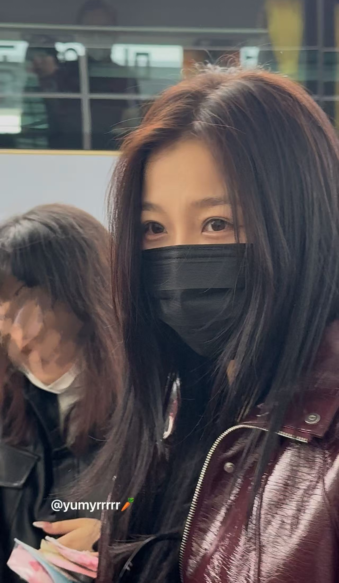 眼睛亮亮的欧尼 