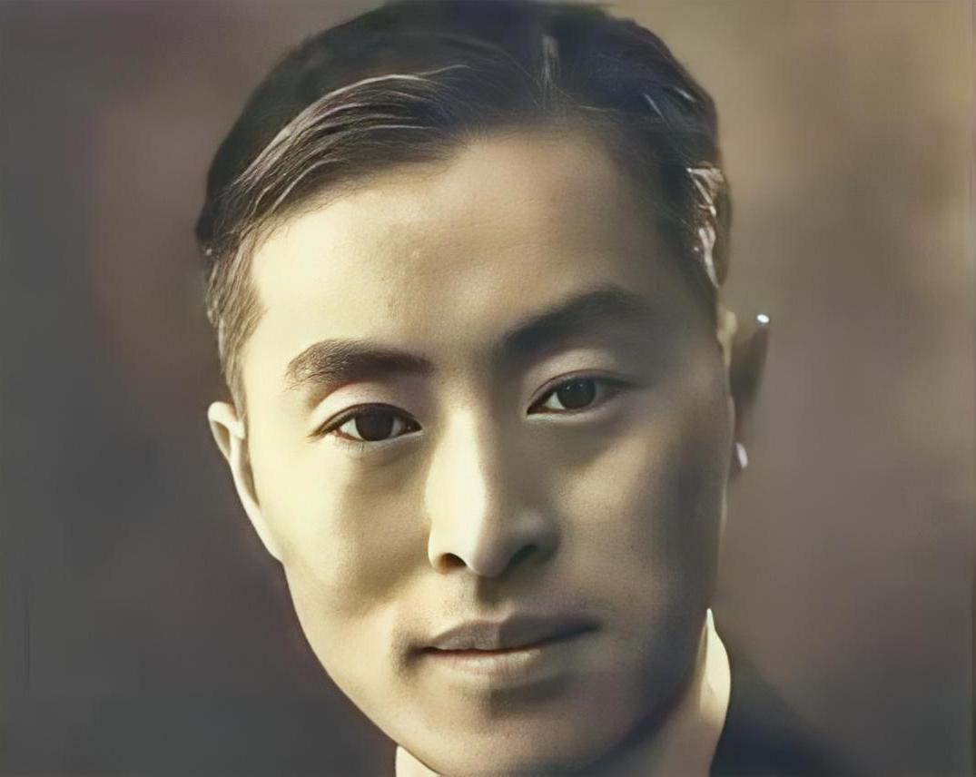 1949年，国民党少将没赶上前往台湾的最后一班飞机，迫不得已躲进贵州深山，躲了八