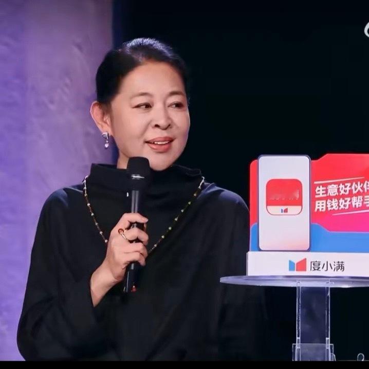 倪萍说在浪姐很多人都能找到自己倪萍姐姐每一期浪姐都在道歉，疯狂道歉，希望大家轻点