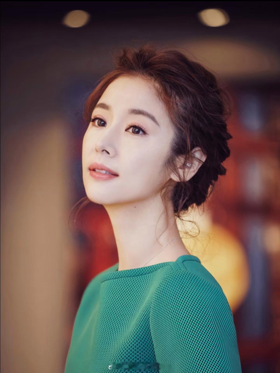 1. 倪妮其实知晓很多当年《花少2》的幕后内幕，据悉井柏然曾跟她讲过大量细节，剧