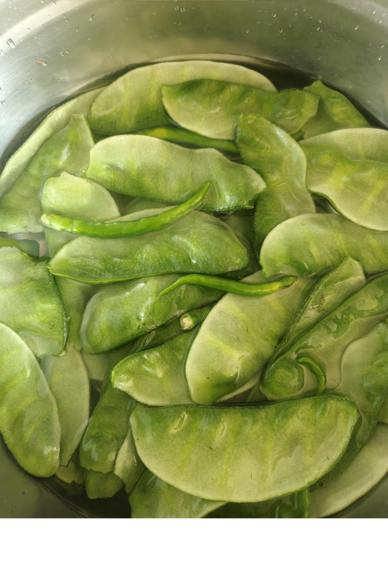 重阳节快乐，你们那边重阳节有啥习俗呢？我们这边今天是吃白菜饺子的日子。以前父亲在