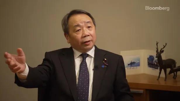 脸皮实在太厚！叛逃入日的石平卖力帮美国洗白，硬说美军驻日是双方自愿。


8月2