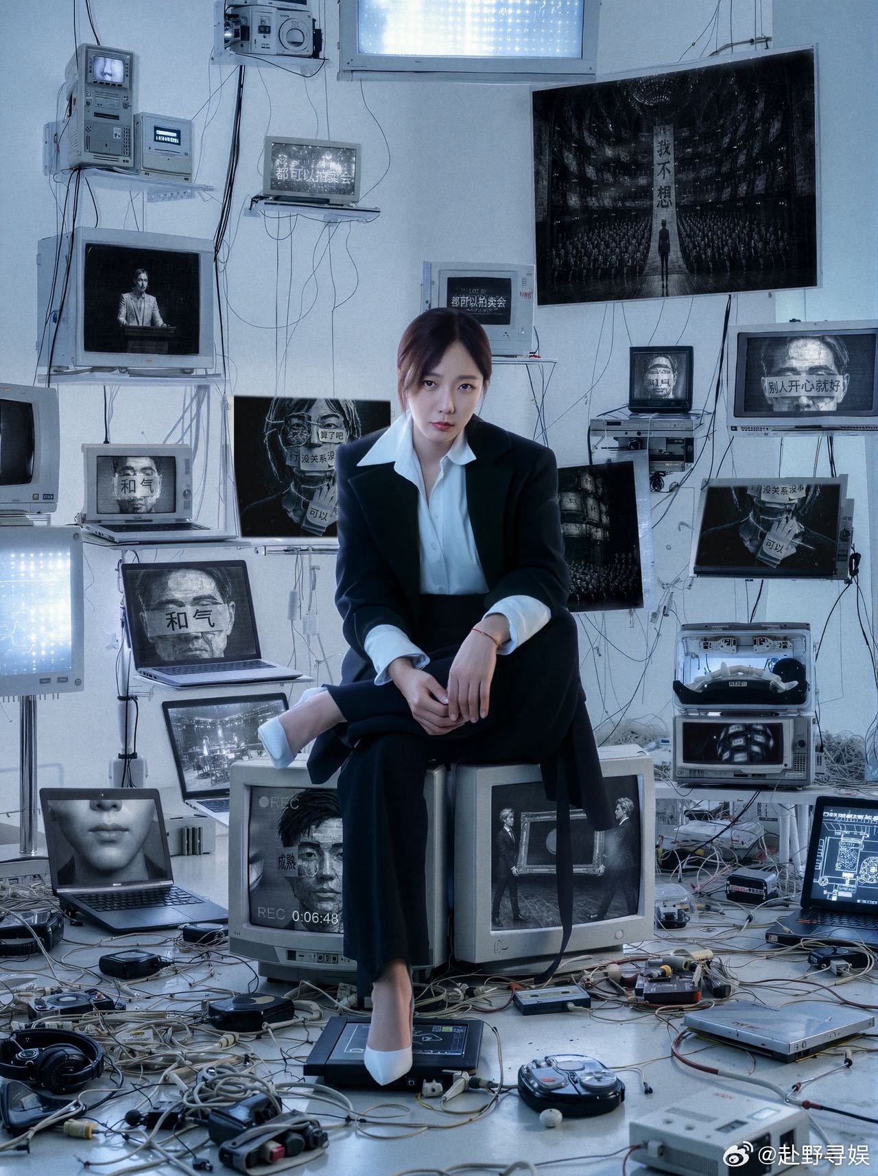 王珞丹 我熬不过AI它不睡觉面对AI时代，王珞丹温柔提醒所有人：第一件事一定要保