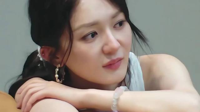 靳梦佳晚会临上场被换掉一夜白头，这又是被谁抢了资源吗 ​