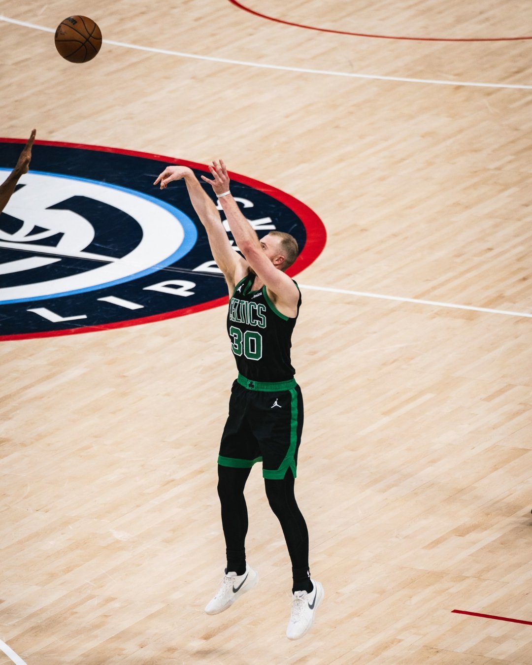 豪瑟：“我知道我除了投三分球之外还能做其他事情，只是我一直被要求投三分。”波士顿