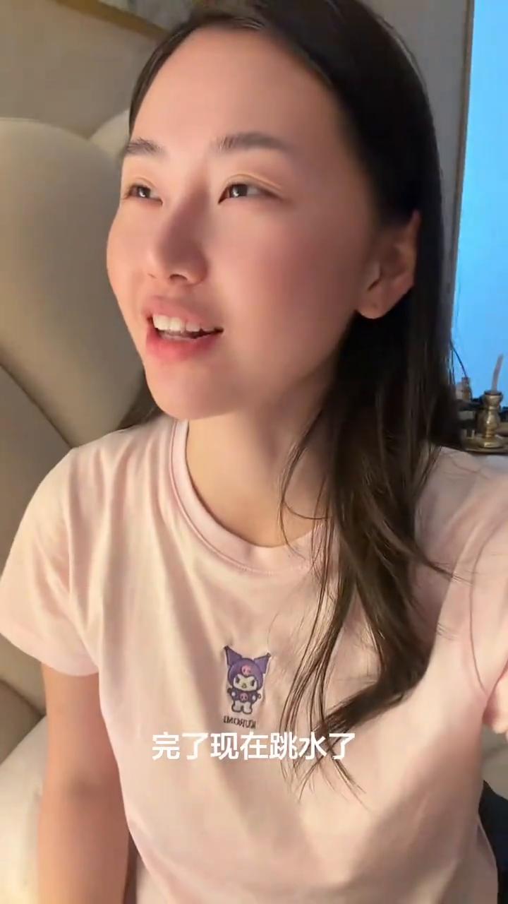 跳水了，怎么尾盘还跳水了？本来夏姐最高的时候有100个，现在跳水了，只剩六十几个